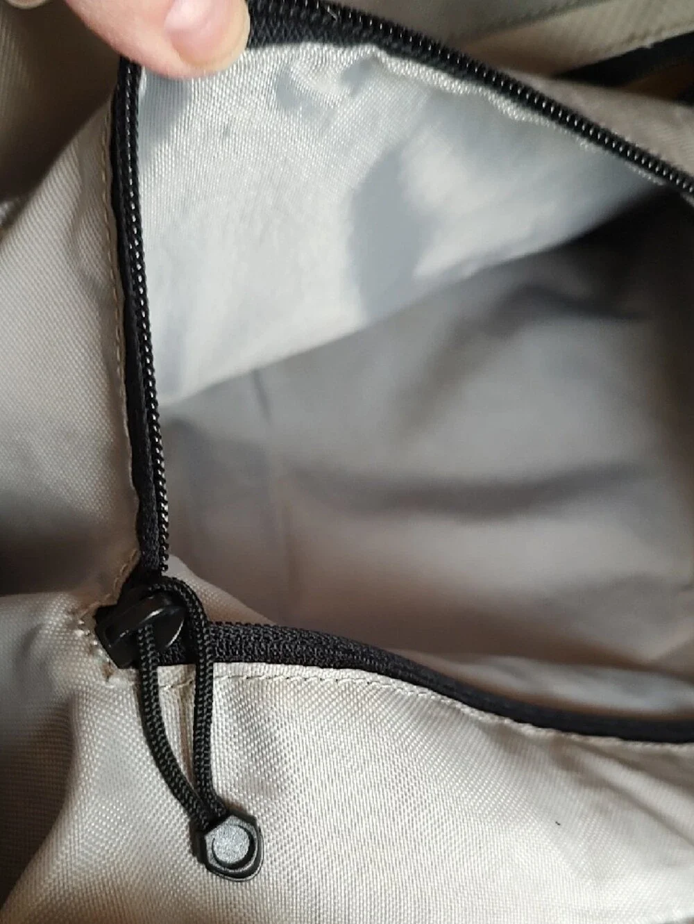Keen Lavender & Light Gray Crossbody Hobo Computer Commuter Bag. Pockets Galore!